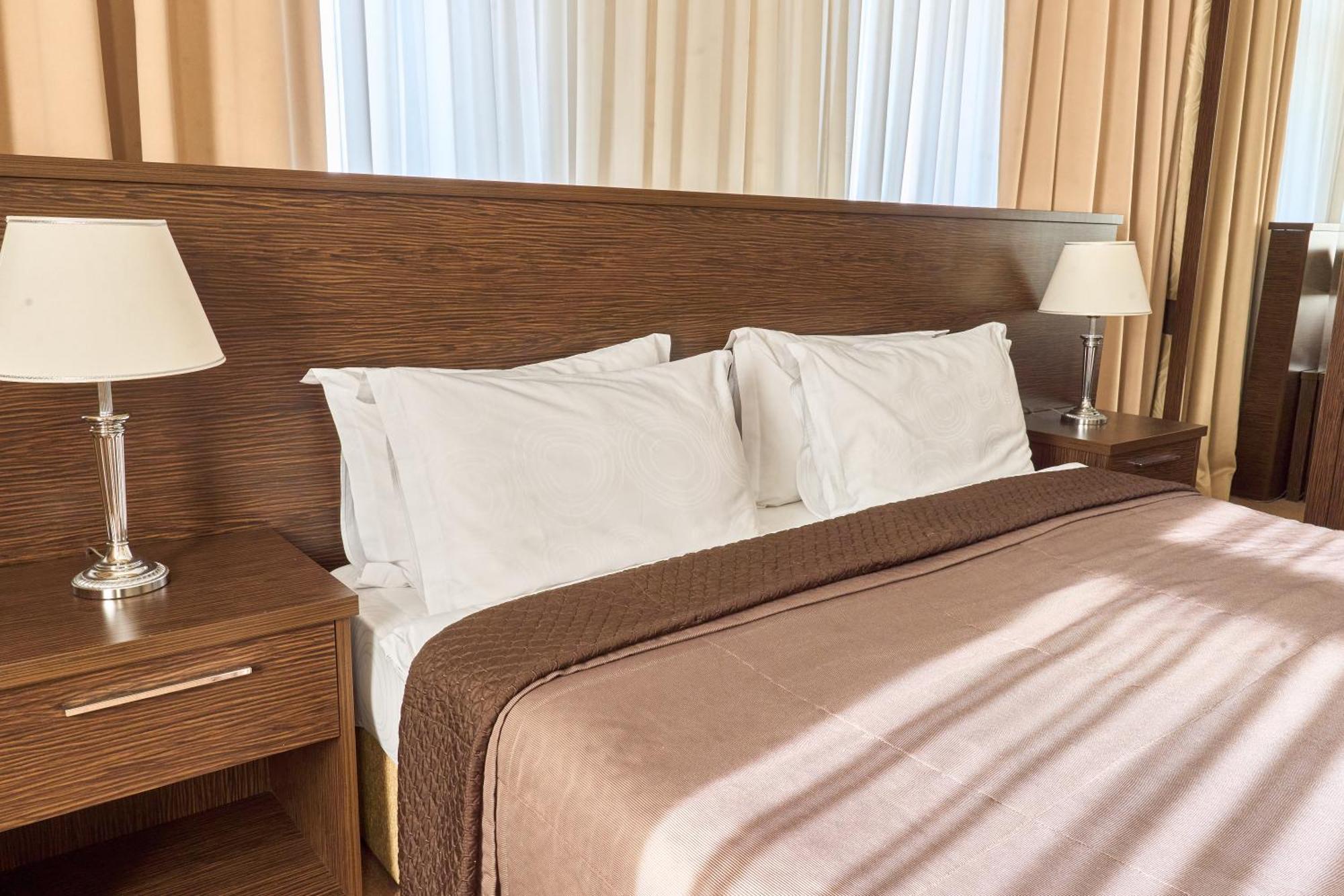 Kainar Hotel Çimkent Dış mekan fotoğraf