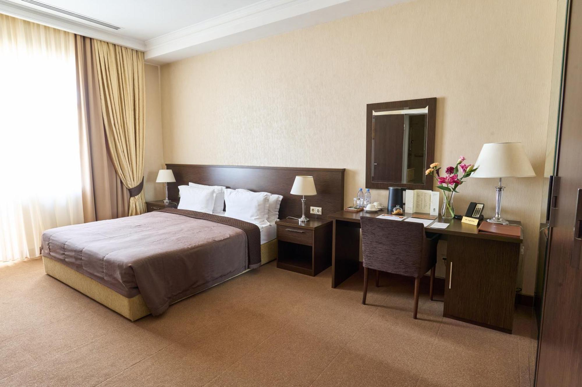 Kainar Hotel Çimkent Dış mekan fotoğraf