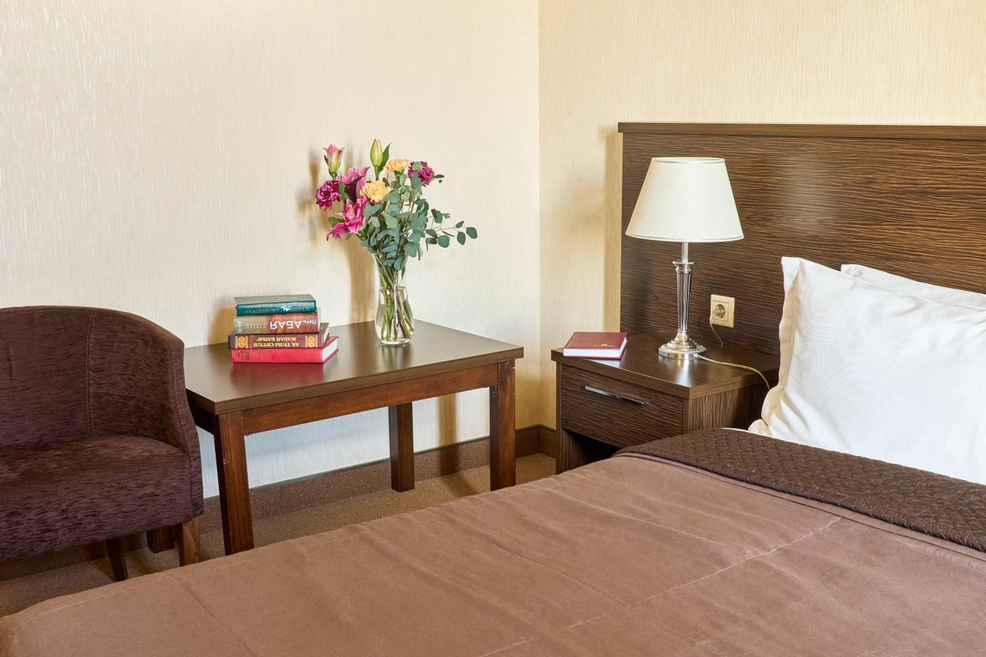 Kainar Hotel Çimkent Dış mekan fotoğraf