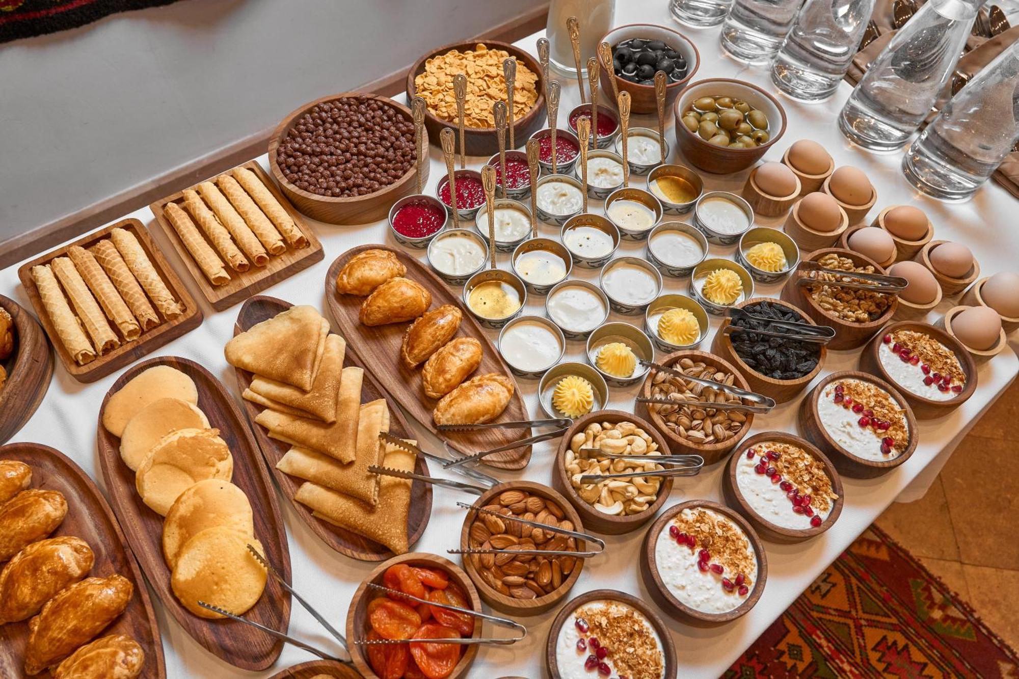 Kainar Hotel Çimkent Dış mekan fotoğraf