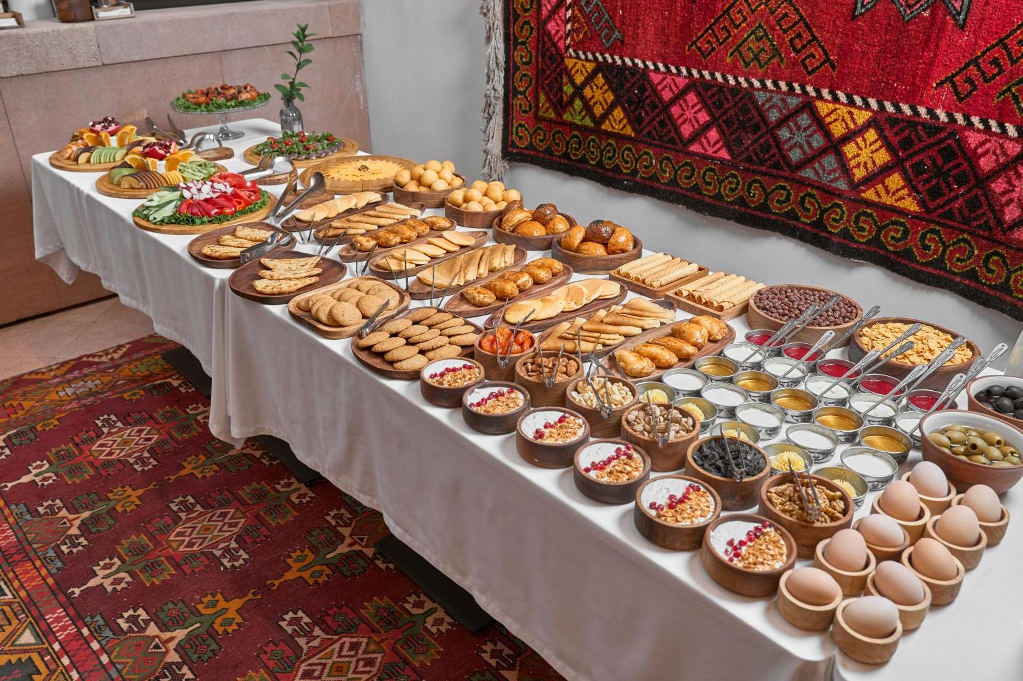 Kainar Hotel Çimkent Dış mekan fotoğraf